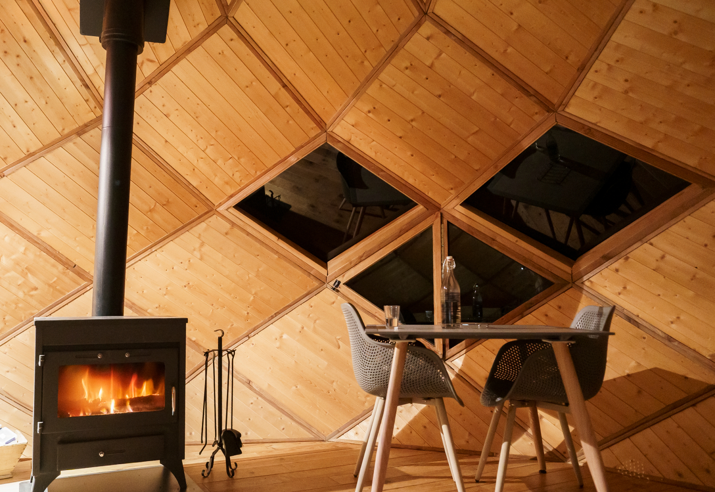 Aux insolites des feuillardiers - zomes - haute vienne - logement insolite - zome grand etang - interieur